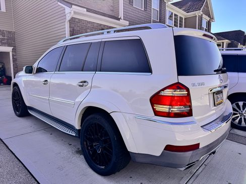 Used 2009 Mercedes-Benz GL 550 4MATIC image 10