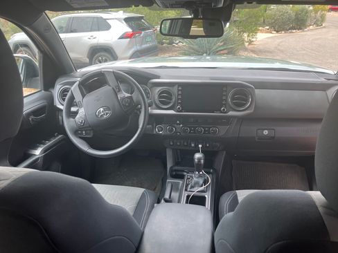 Used 2023 Toyota Tacoma TRD Off-Road w/ Technology Package AWD/4WD image 14