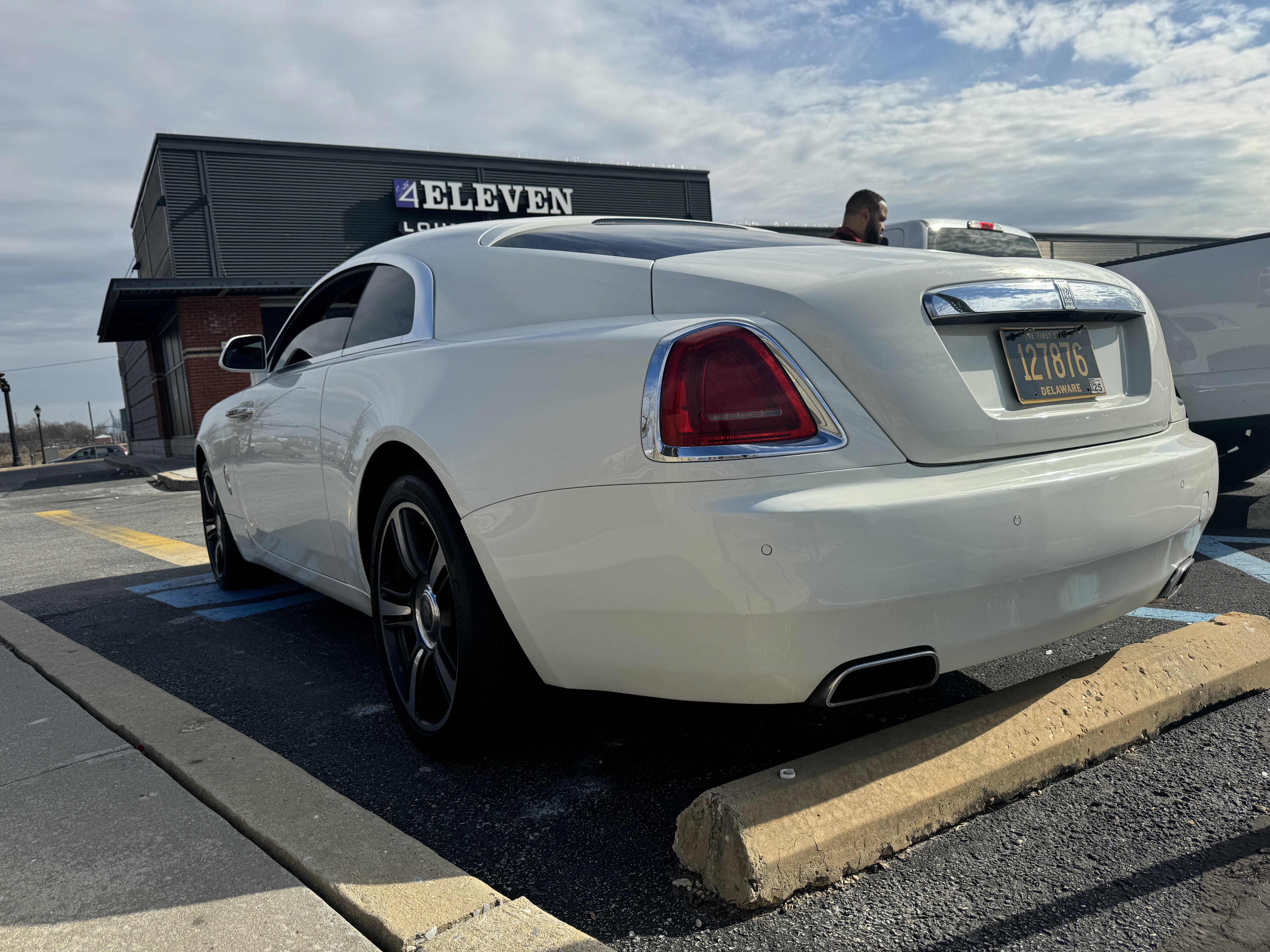 Used 2015 Rolls-Royce Wraith RWD image 18