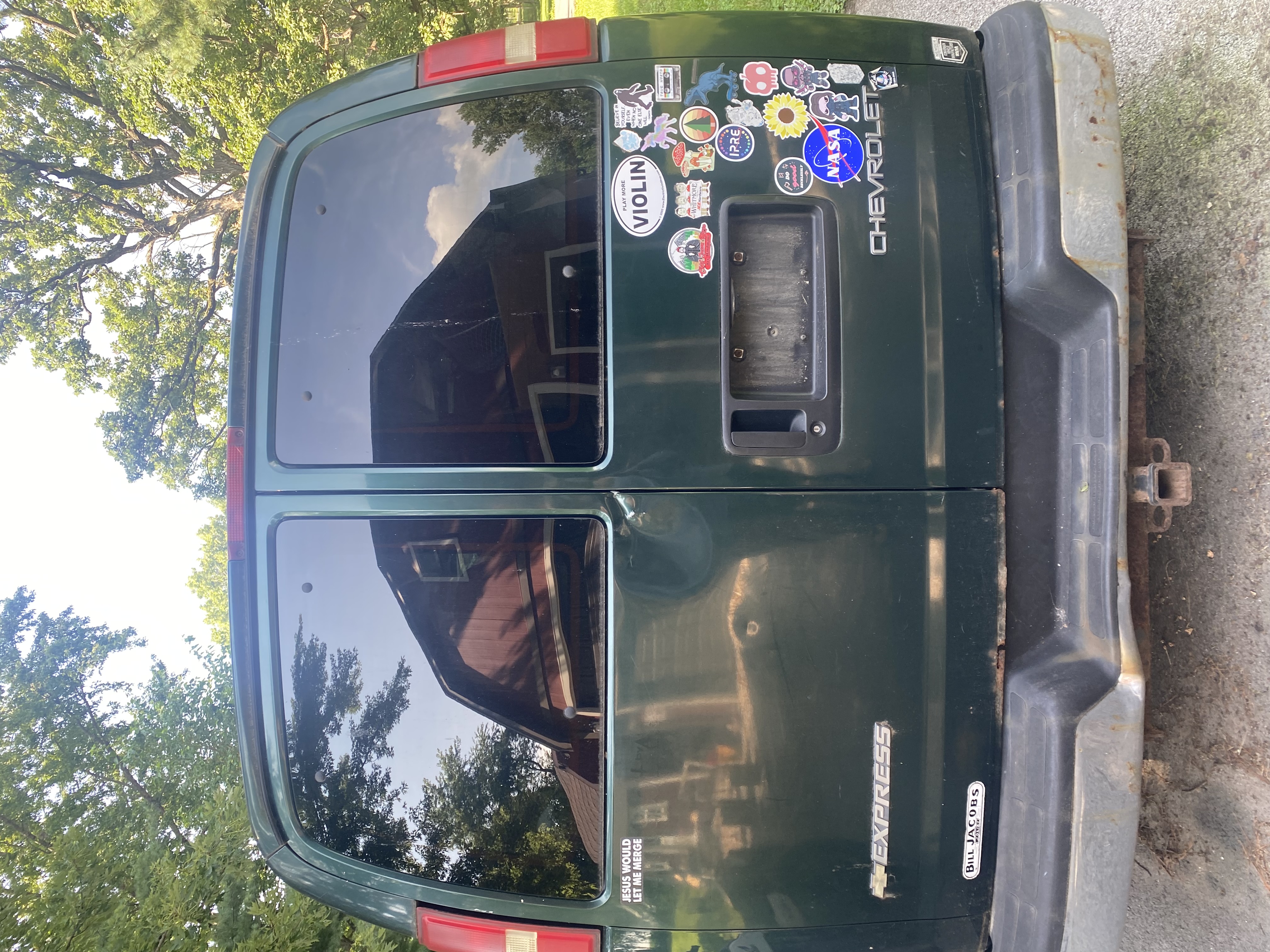 Used 2003 Chevrolet Express 1500 w/ Preferred Equipment Group 4 RWD image 5