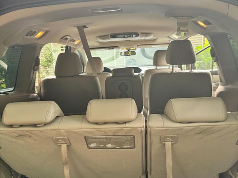 Used 2014 Honda Odyssey Touring Elite image 10