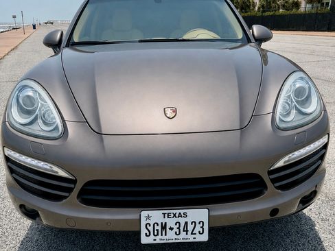 Used 2013 Porsche Cayenne AWD/4WD image 1