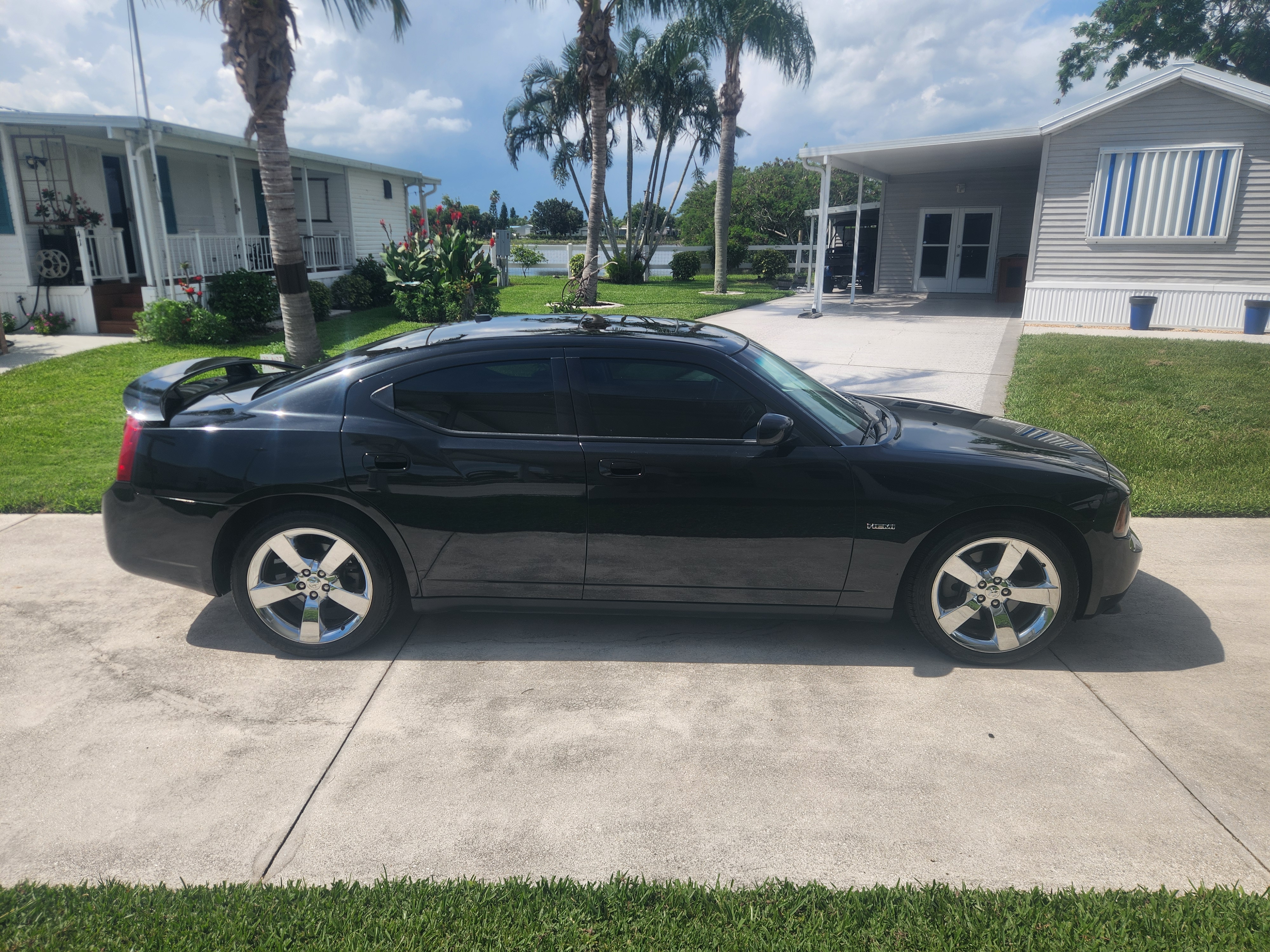 Used 2008 Dodge Charger R/T RWD image 1