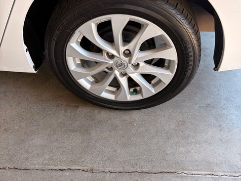 Used 2019 Nissan Sentra SV FWD image 5