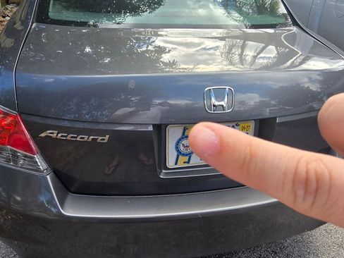 Used 2010 Honda Accord EX-L image 2