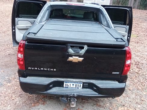Used 2007 Chevrolet Avalanche LTZ w/ LTZ Preferred Equipment Group image 1