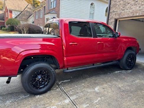 Used 2022 Toyota Tacoma SR image 5