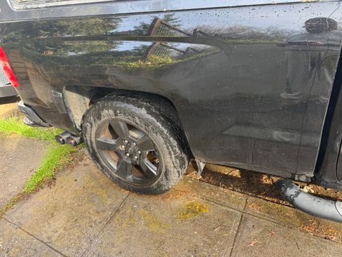 Used 2017 Chevrolet Silverado 1500 W/T w/ Black Out Edition image 5