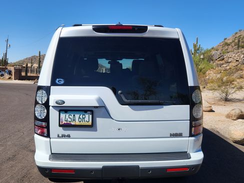 Used 2015 Land Rover LR4 HSE image 6