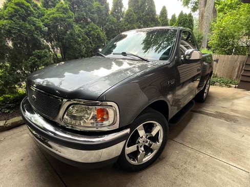 Used 1998 Ford F150 2WD Regular Cab image 6