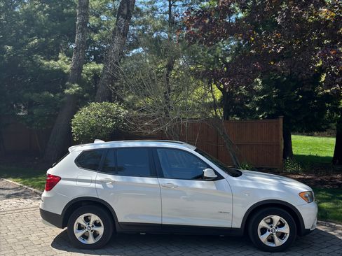 Used 2011 BMW X3 xDrive28i AWD/4WD image 2