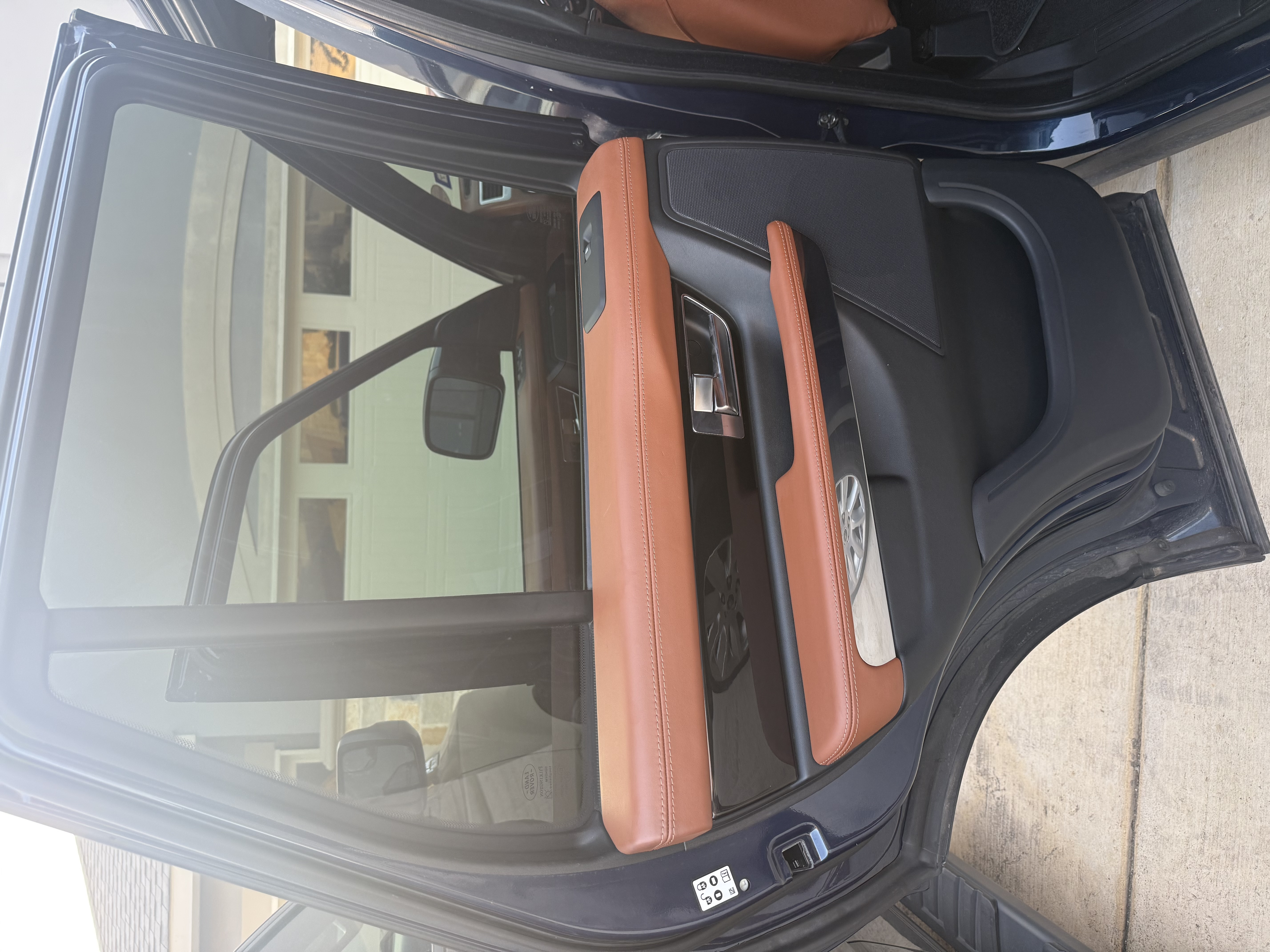Used 2013 Land Rover Range Rover Sport HSE LUX AWD/4WD image 8