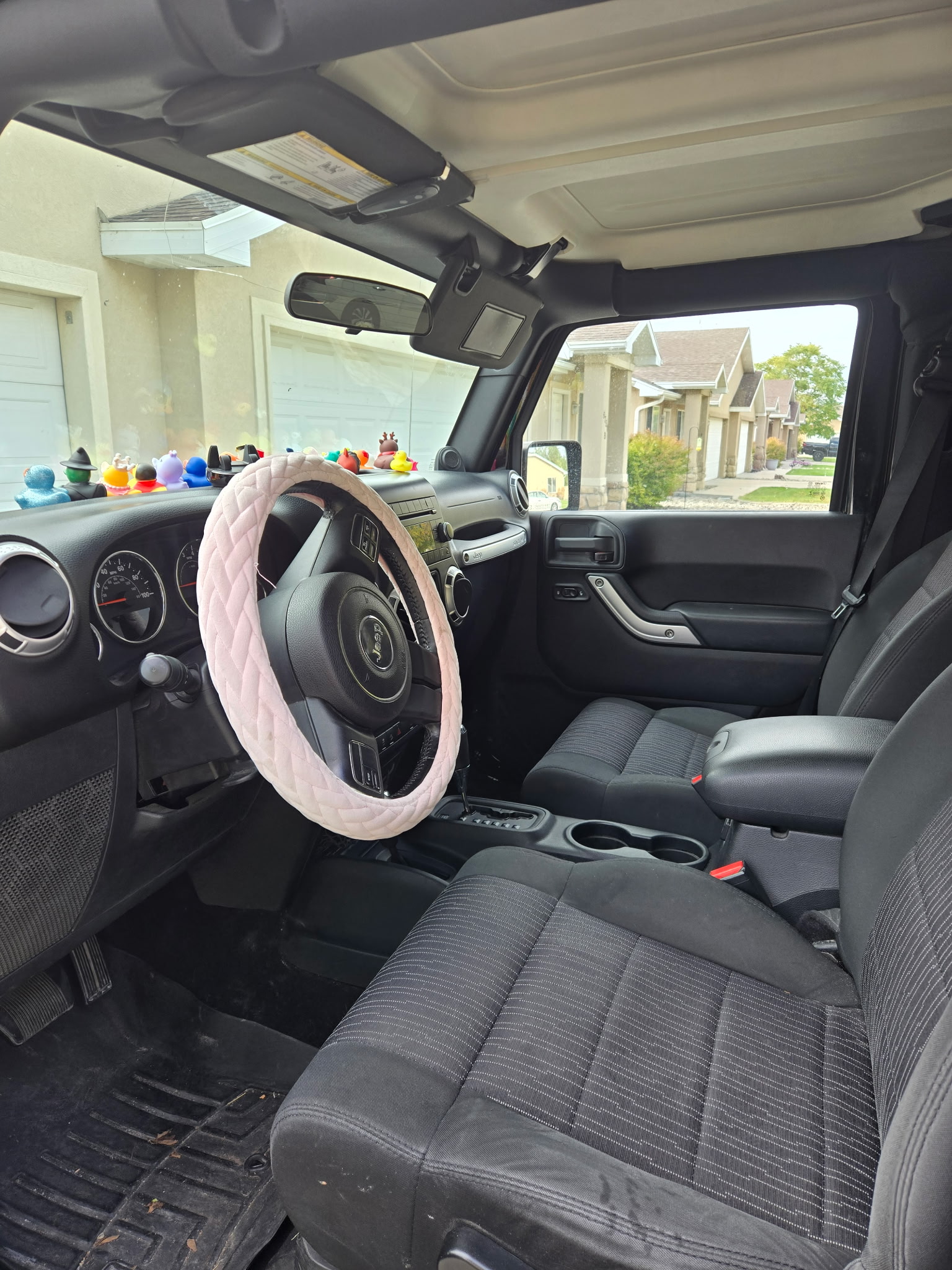 Used 2011 Jeep Wrangler Sahara w/ Trailer Tow Group AWD/4WD image 9