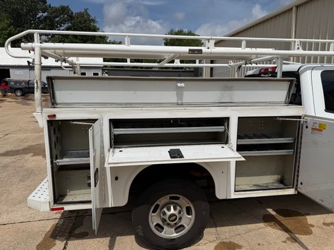 Used 2019 Chevrolet Silverado 2500 W/T w/ WT Convenience Package RWD image 11