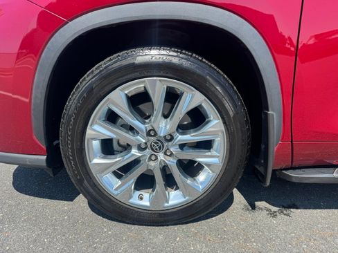 Used 2022 Toyota Highlander Limited AWD/4WD image 8