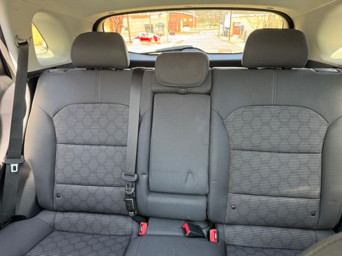 Used 2022 Kia Niro LXS image 13