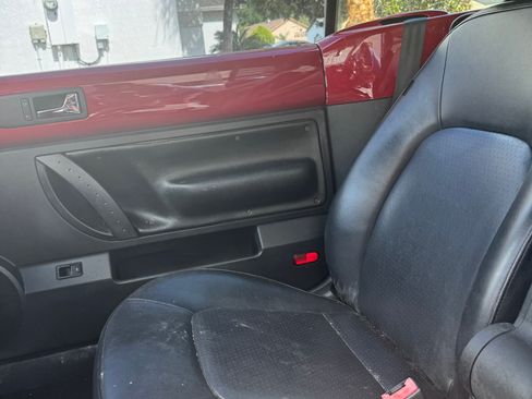 Used 2008 Volkswagen Beetle SE FWD image 15