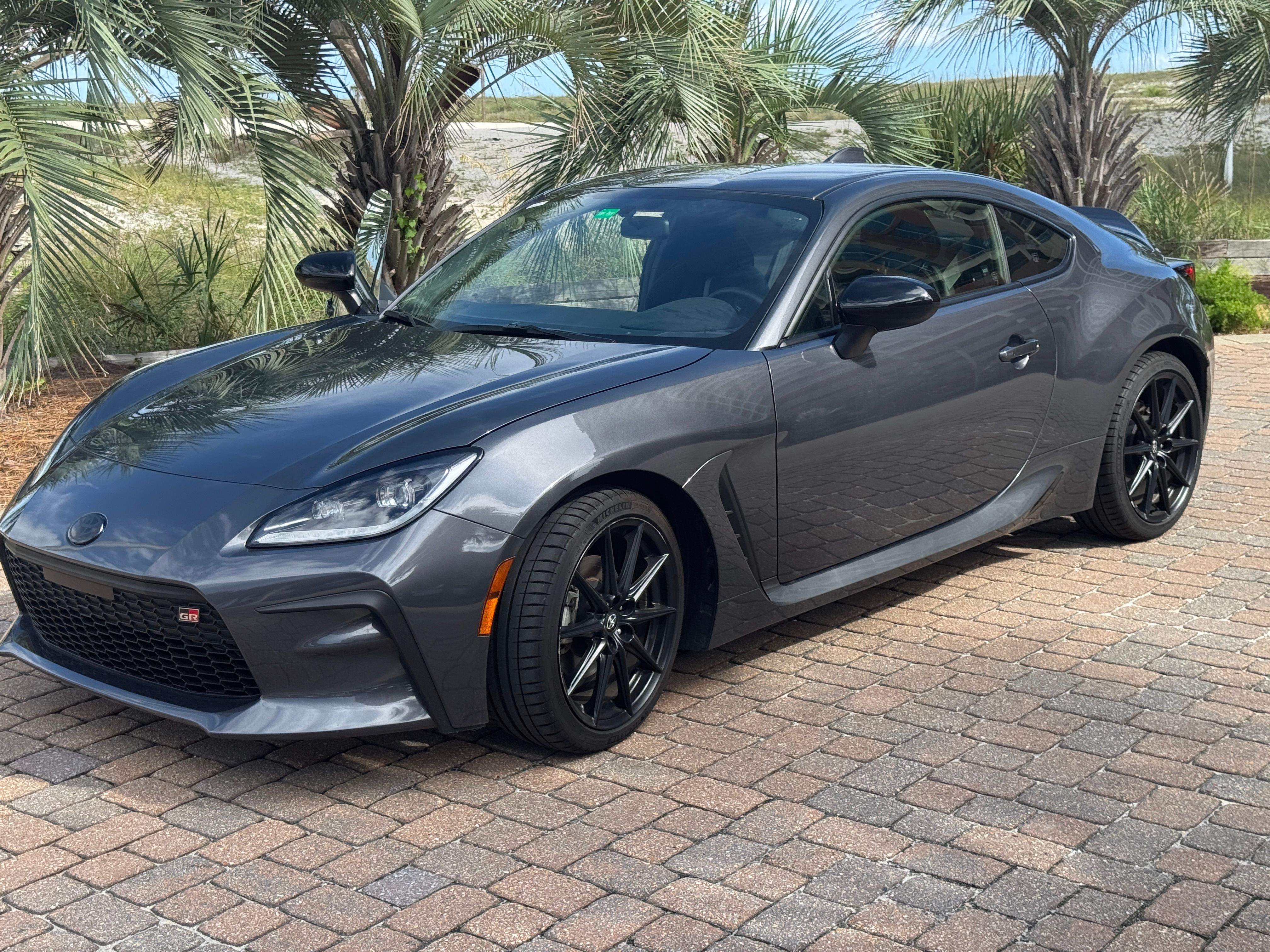 Used 2024 Toyota GR86 Premium RWD image 11