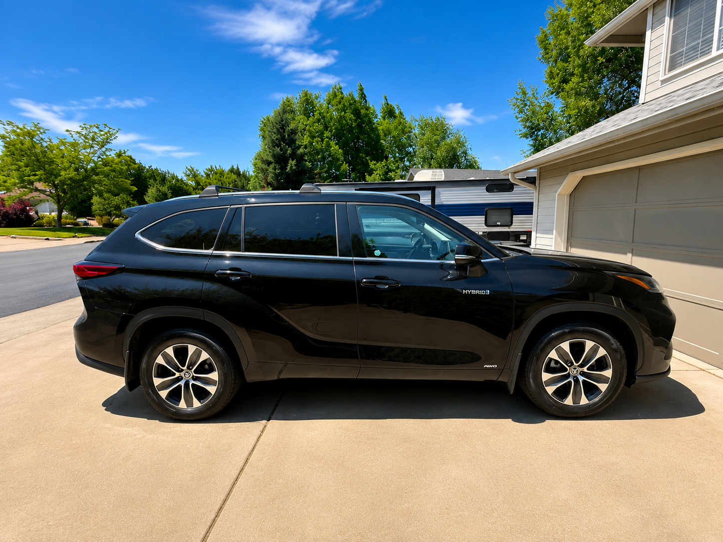 Used 2021 Toyota Highlander XLE AWD/4WD image 15
