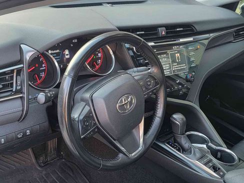 Used 2019 Toyota Camry XSE image 12