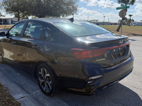 Used 2021 Kia Forte LXS image 4