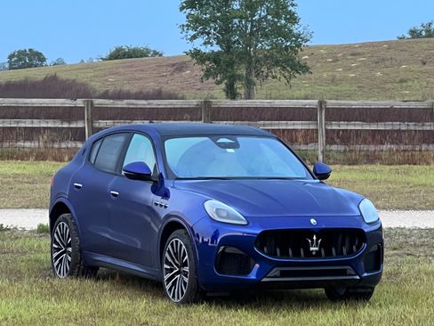 Used 2023 Maserati Grecale Modena AWD/4WD image 5