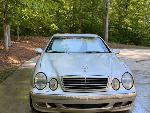 Used 2000 Mercedes-Benz CLK 320 Coupe image 6