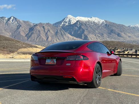 Used 2024 Tesla Model S Plaid image 10