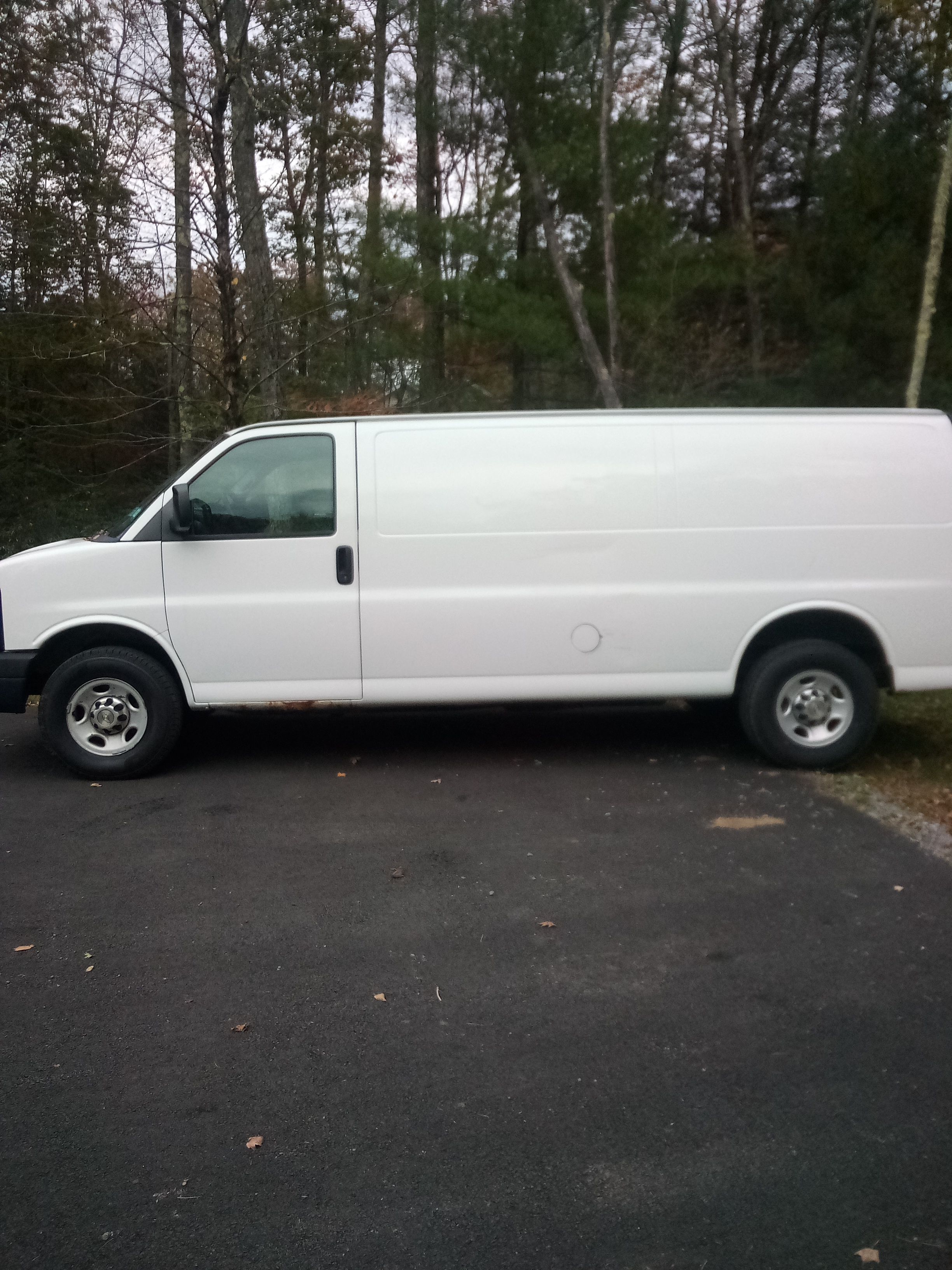 Used 2012 Chevrolet Express 3500 Extended RWD image 1