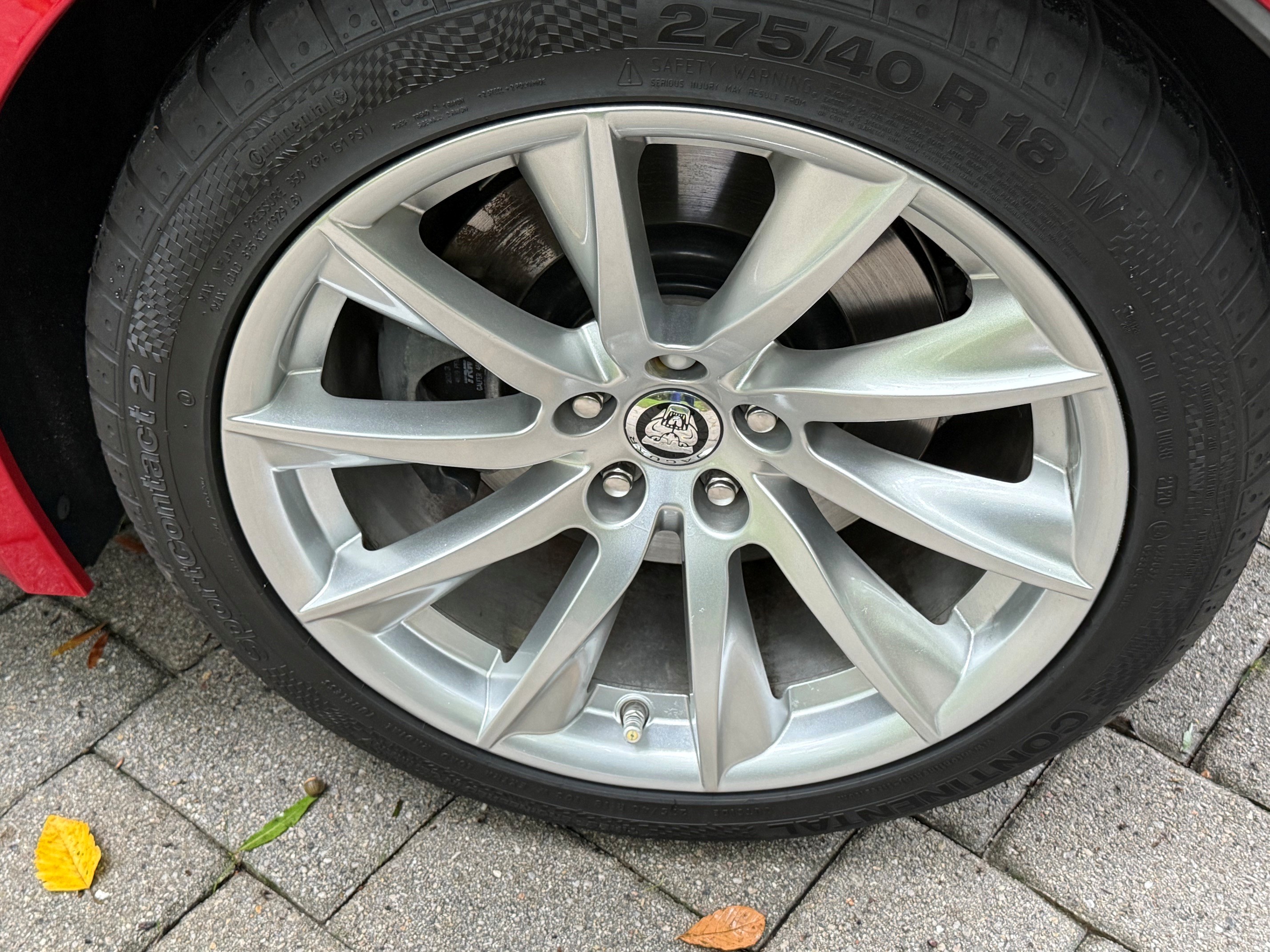 Used 2014 Jaguar F-TYPE Convertible RWD image 2