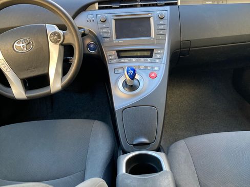 Used 2012 Toyota Prius Plug-In Hybrid image 12