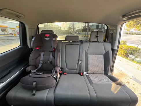 Used 2015 Toyota Tundra SR5 w/ SR5 Upgrade Package image 8