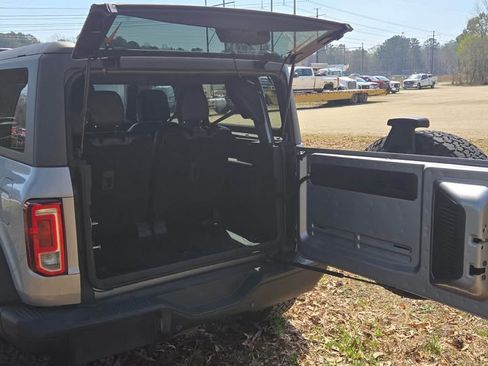 Used 2024 Ford Bronco Black Diamond AWD/4WD image 9