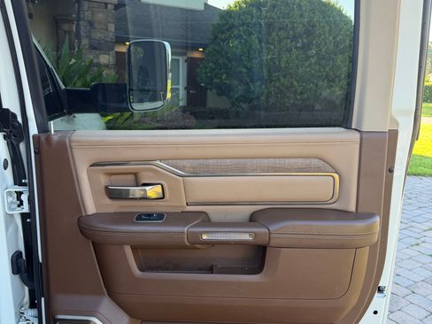 Used 2022 RAM 2500 Limited AWD/4WD image 17