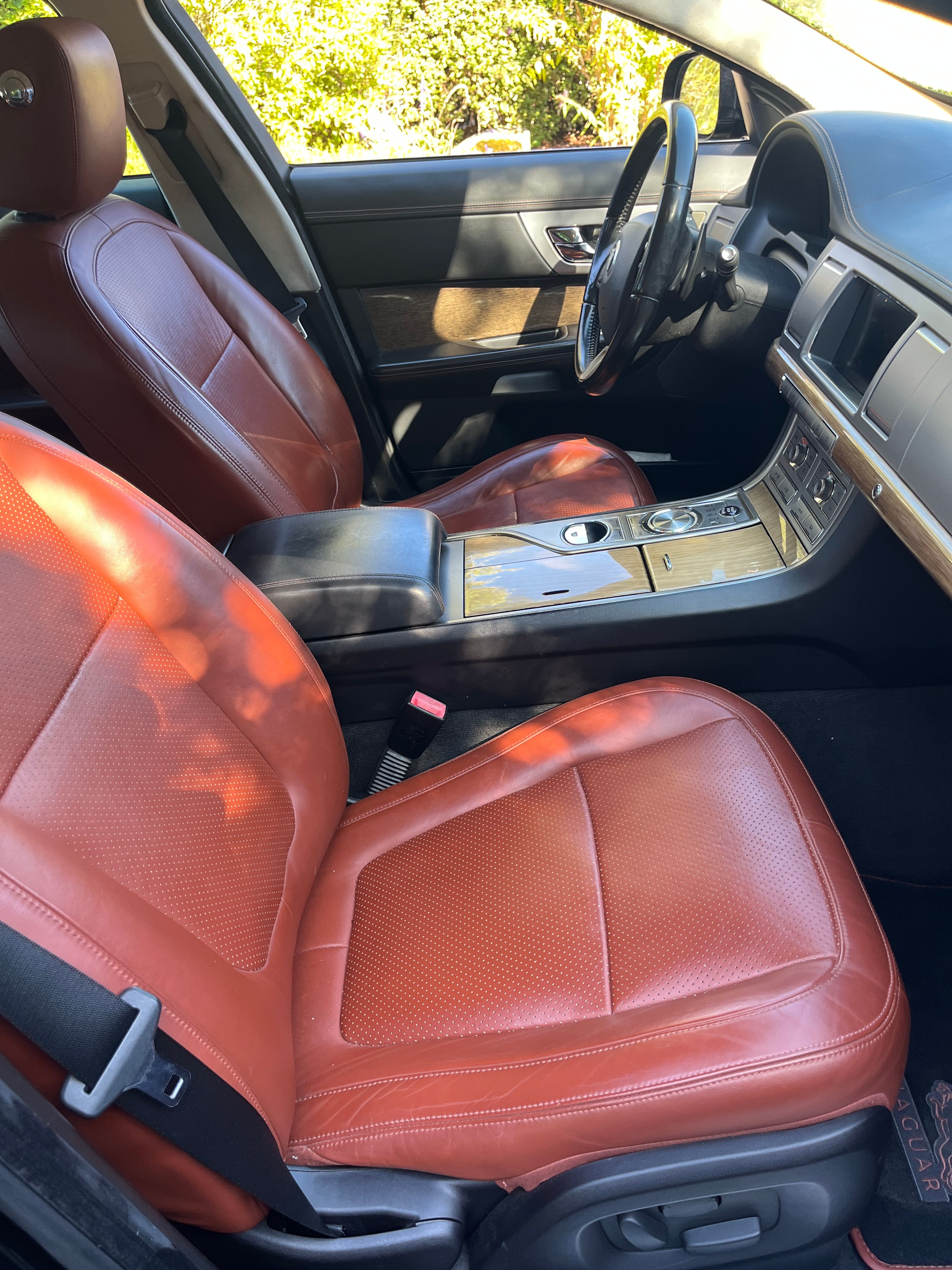 Used 2011 Jaguar XF Supercharged RWD image 15