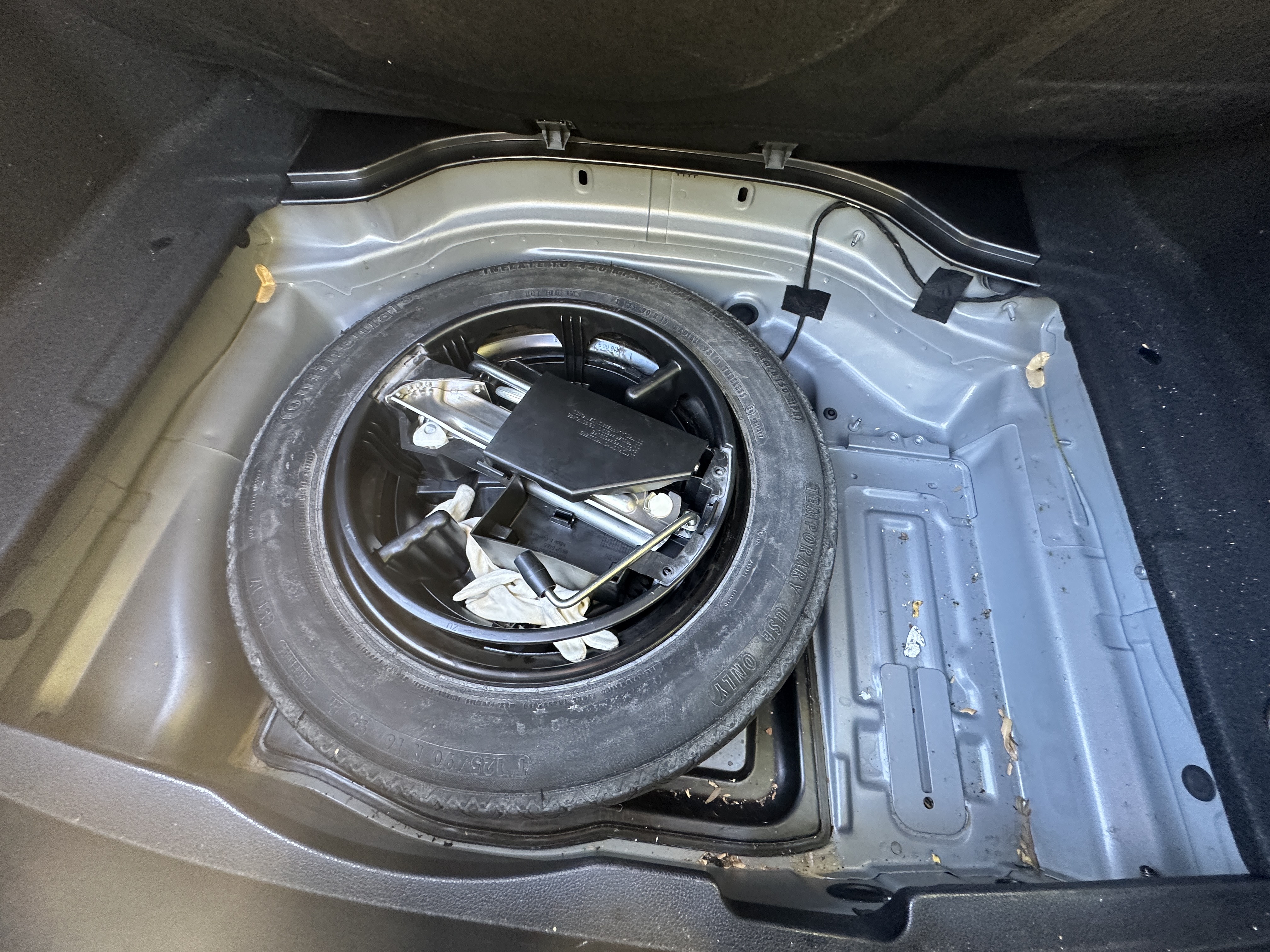 Used 2012 Mercedes-Benz C 250 Sedan image 8