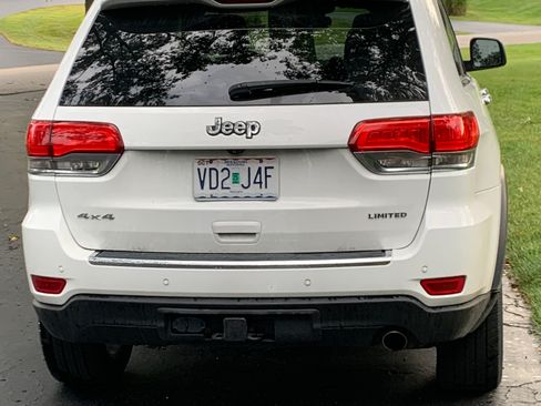 Used 2017 Jeep Grand Cherokee Limited image 6