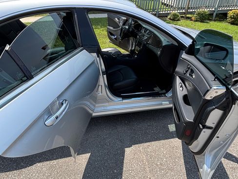 Used 2011 Mercedes-Benz CLS 550 image 10