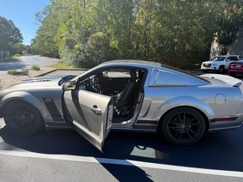 Used 2009 Ford Mustang GT Premium image 2