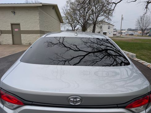 Used 2023 Toyota Corolla LE image 5