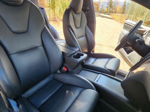 Used 2020 Tesla Model X Performance image 13