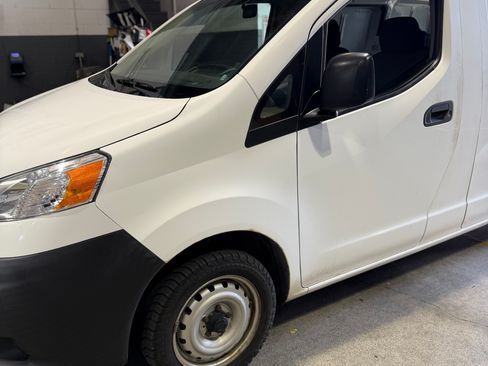 Used 2018 Nissan NV200 S w/ Cruise Control Package FWD image 1