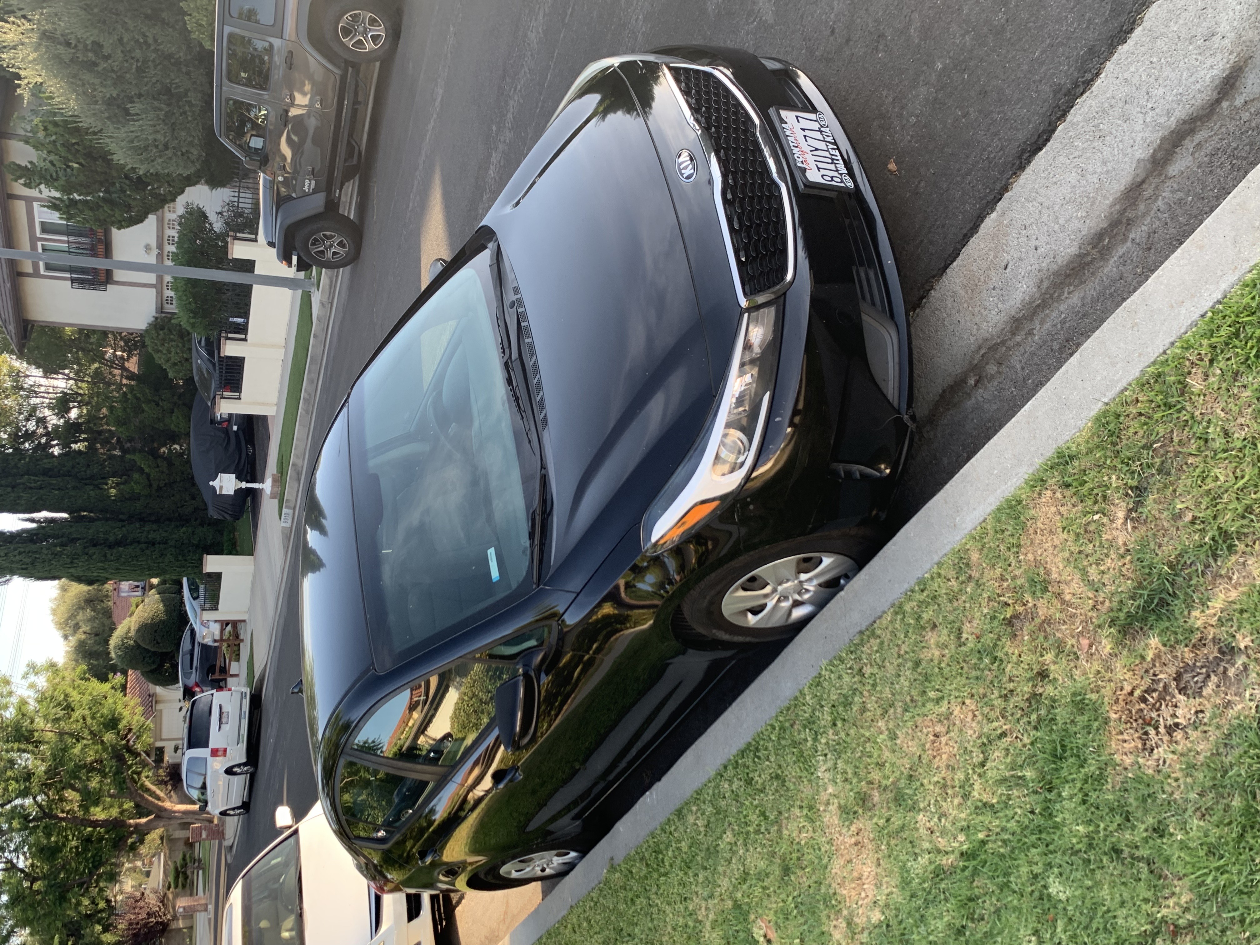 Used 2017 Kia Forte LX FWD image 1