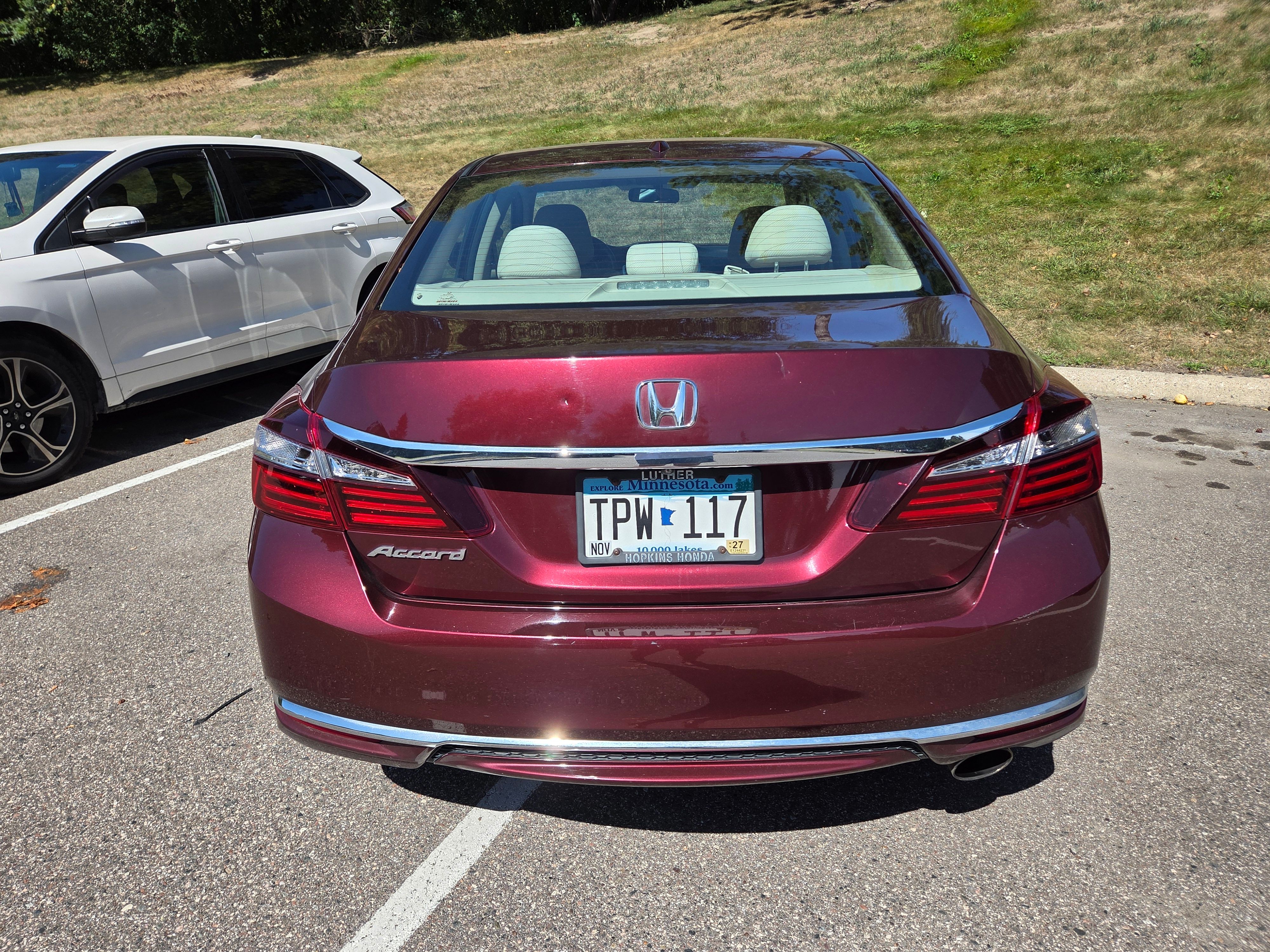 Used 2017 Honda Accord EX image 2