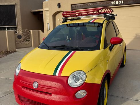 Used 2012 FIAT 500 Sport w/ Safety & Convenience Pkg FWD image 1