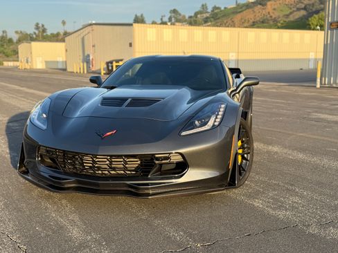 Used 2017 Chevrolet Corvette Z06 w/ Z07 Performance Package image 16