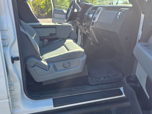 Used 2014 Ford F150 XLT image 5