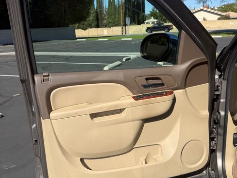 Used 2011 Chevrolet Suburban LT w/ Regional Value Package image 16