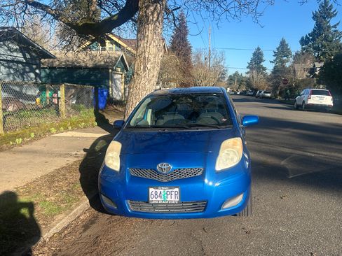 Used 2011 Toyota Yaris 4-Door Hatchback w/ PWR Pkg w/Steel Wheels image 1