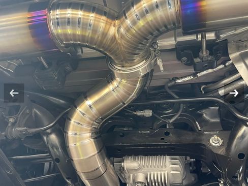 Used 2015 Nissan GT-R Black Edition image 9